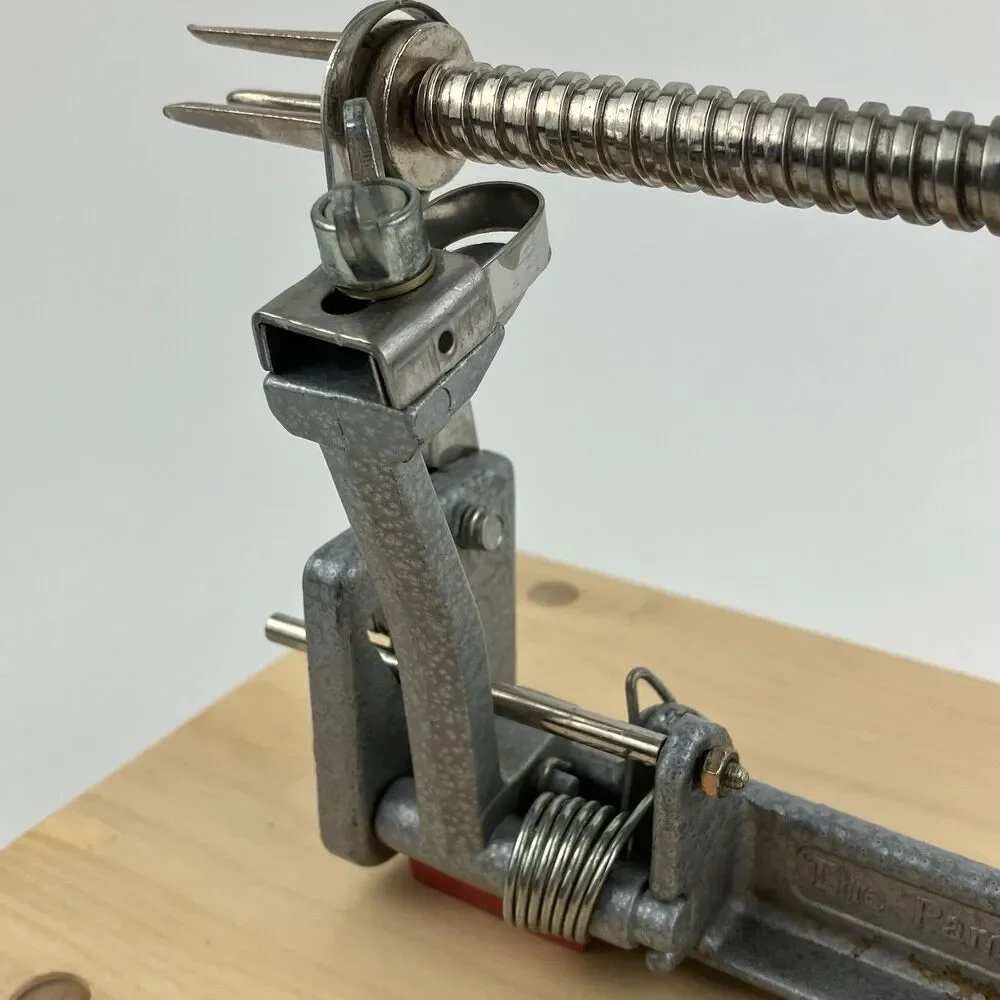 The Pampered Chef Apple Peeler Corer Slicer With Wooden Stand Hand Crank
